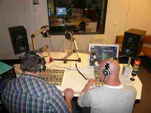 2011-radioshowl003.jpg