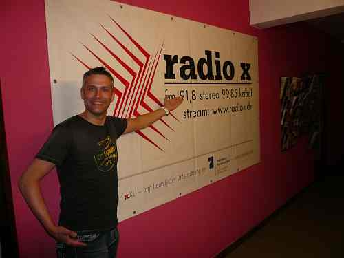 2011-radioshowl004.jpg